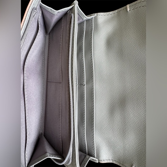 Fossil Pink Leather Women's Wallet / Clutch/ Organizer - Picture 11 of 16